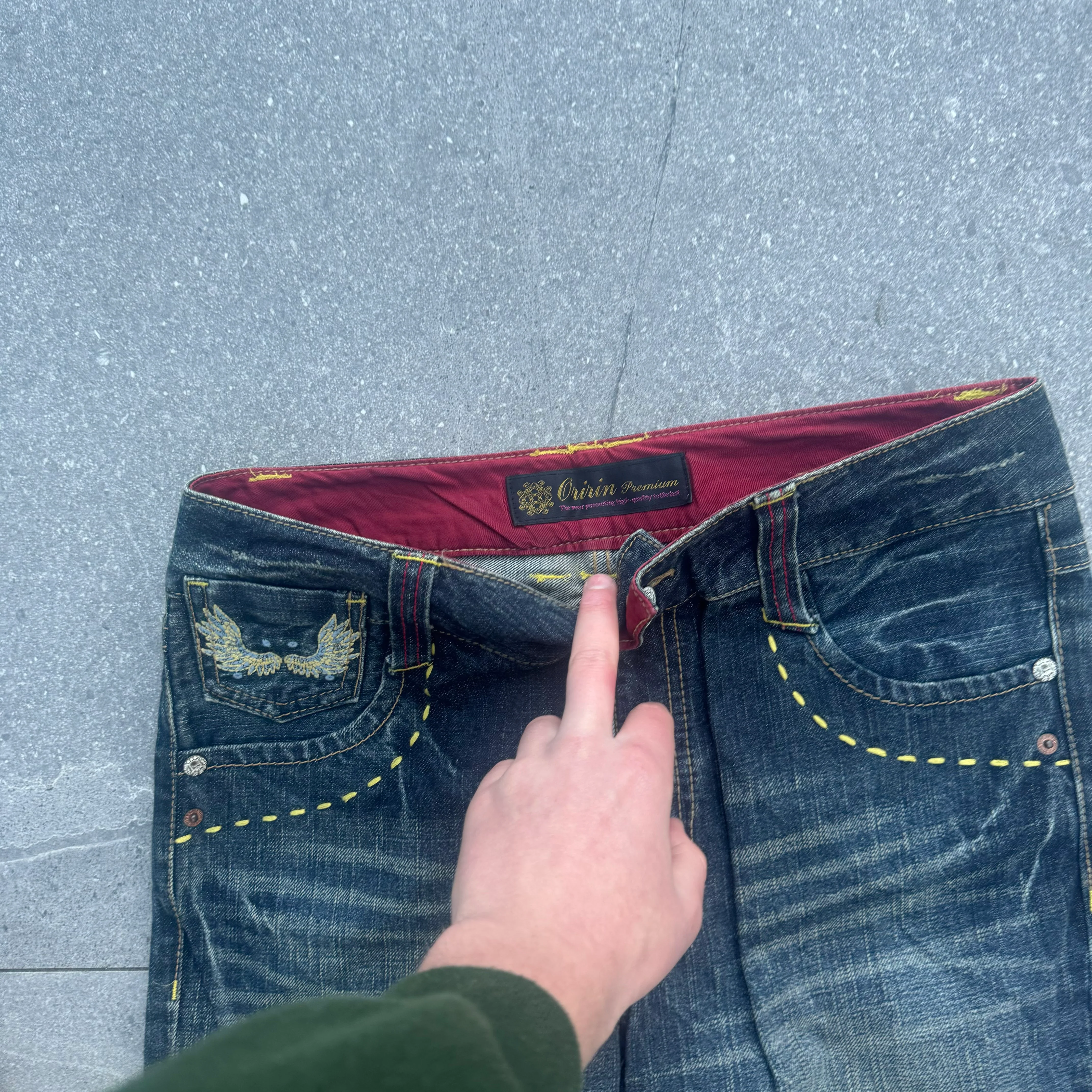 Thumbnail 3